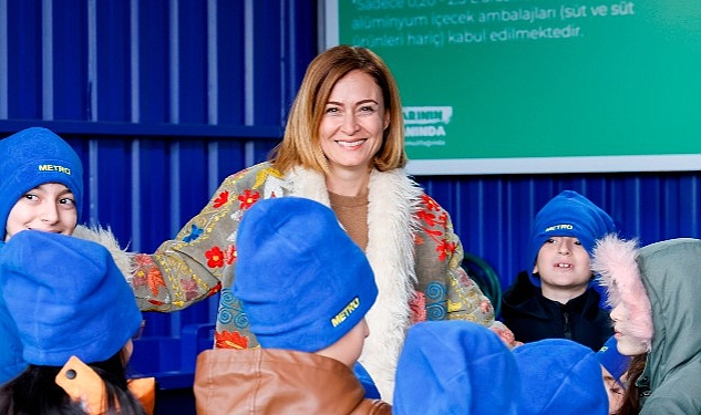ceyda-duvenci-metro-turkiyenin-depozito-alaninda-cocuklara-geri-donusumun-onemini-anlatti-X1vr8taW.jpg