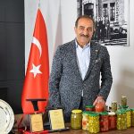 arastirmalarin-sonucu-turkiye-ekonomisinin-ihracatta-kurfiyat-rekabeti-degil-distan-alinani-disa-satmaya-dayali-bir-QQOxCUGU.jpg