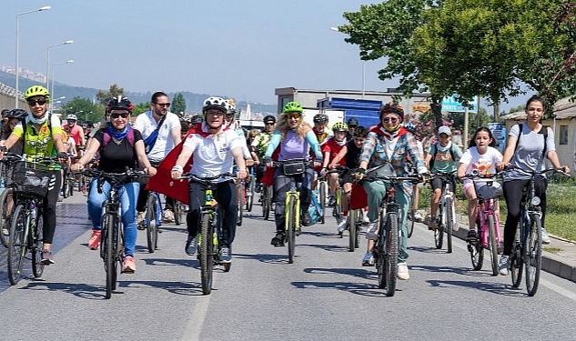 gaziemirliler-saglik-icin-pedal-cevirdi-mkjOY5Qq.jpg