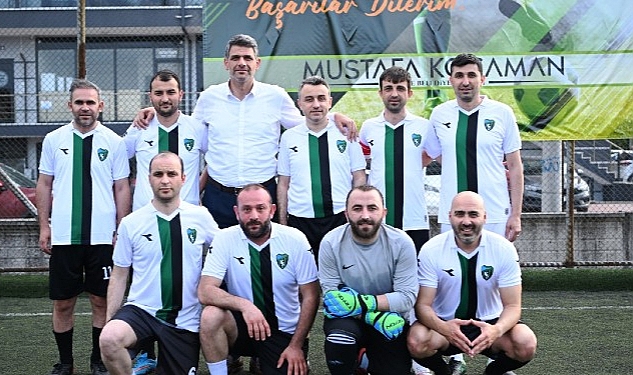 kartepede-birimler-aarasi-futbol-turnuvasi-basladi-vHGSRT3C.jpg