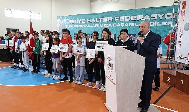 minikler-turkiye-halter-sampiyonasi-keciorende-duzenleniyor-MXjY1Pst.jpg