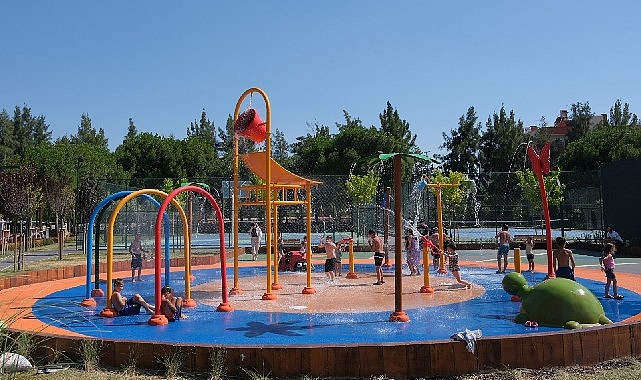 aydinli-cocuklar-sicaklarda-serinlemenin-en-guzel-yolunu-buldu-N1IY15GD.jpg