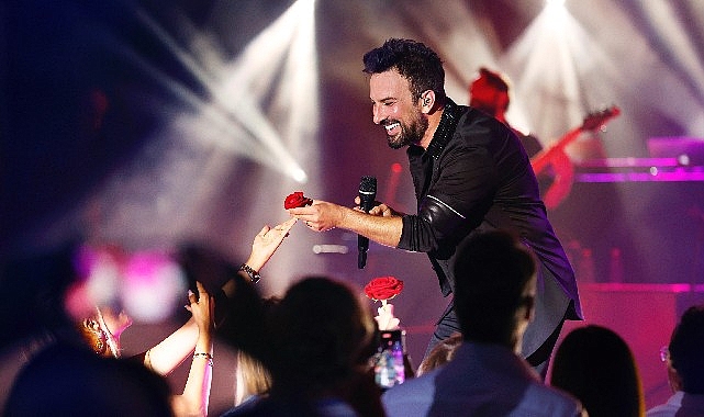 megastar-tarkan-dorduncu-kez-monaco-yildizlar-salonunda-uB1GhzTw.jpg