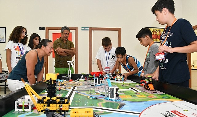 yenisehir-belediyesinden-cocuklara-robotik-kodlama-ve-lego-egitimleri-5IrH2jEC.jpg