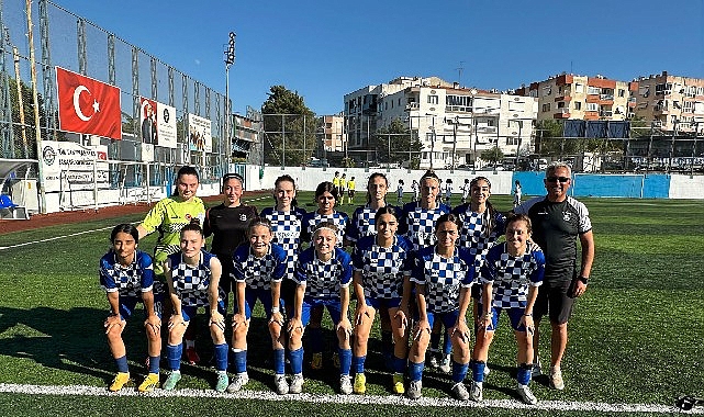 konak-belediyespor-u17-kiz-futbol-takimi-sampiyonluk-yolunda-izj5h4AL.jpg