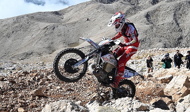 14-sea-to-sky-enduro-motosiklet-yarislari-sona-erdi-tiuxyhFi.jpg