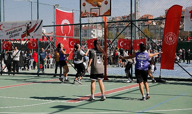29-ekim-cumhuriyet-kupasi-sokak-basketbol-turnuvasinda-sampiyonlar-belli-oldu-IxTuYKIT.jpg