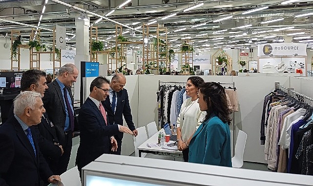 turk-moda-endustrisi-fransada-mevcudunu-korumaya-gidiyor-273PN1NH.jpg