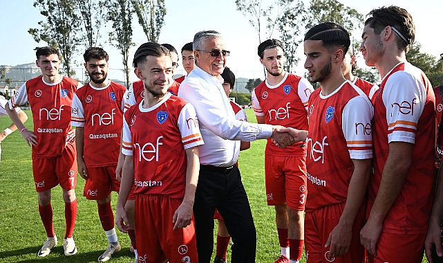 baskan-topaloglundan-futbolculara-ziyaret-OETDfPrZ.jpg