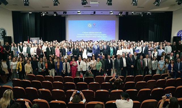 ege-universitesi-tubitak-2209-ab-ogrenci-projelerinde-yine-zirvede-yer-aldi-cvHhhHV6.jpg