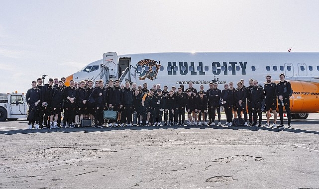 tigers-on-tour-hazirlik-kampi-hull-city-corendon-ucagiyla-antalya-havalimaninda-24tq8UR9.jpg