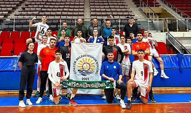 golcuk-belediyespor-genc-erkekler-voleybol-takimi-boluda-duzenlenen-turkiye-ceyrek-final-maclarinda-yari-finallere-n2TwnhsW.jpg
