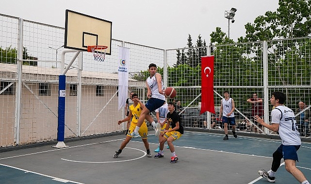 basketbolcular-gaziemirde-kiyasiya-yaristi-Z3Q2WFHV.jpg