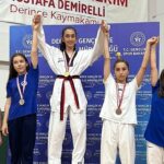 golcuk-belediyesporlu-3-taekwondo-sporcusu-kocaelide-duzenlenen-musabakalarda-sampiyon-olarak-turkiye-sampiyonasina-katilmaya-hak-kazandilar.jpg