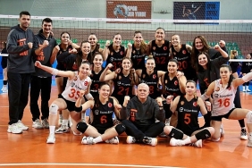 eczacibasi-2-lig-takimi-namaglup-sampiyonluk-hedefiyle-1-lige-yukseldi.jpg
