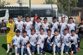 kemer-belediyespor-u11-takimi-3-puani-3-golle-aldi.jpg