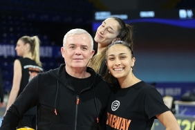 eczacibasi-dynavitin-axa-sigorta-kupa-voley-kadinlar-yari-finalde-rakibi-vakifbank.jpg