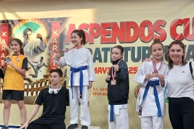aliagali-karateciler-aspendos-cup-karate-turnavasinda.jpg