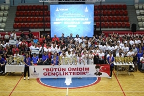 celal-atik-spor-salonunda-genclik-bulusmasi.jpg