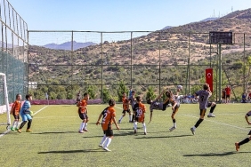 bayraklida-anlamli-turnuva-ferdi-zeyrek-u-12-cup-futbol-turnuvasi-basliyor.jpg