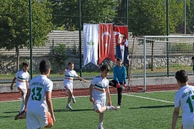 gelecegin-futbolculari-osmangazide-sahaya-cikti.jpg