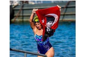 30-agustosta-30-saatlik-yuzme-performansi.jpg