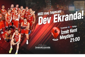 milli-mac-kent-meydaninda-dev-ekranda.jpg