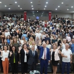 rektor-prof-dr-necdet-budak-cicegi-burnunda-egelilerle-oryantasyon-programi-kapsaminda-bulusuyor.jpg