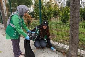 beylikduzunde-ogrencilerden-cevre-bilinci-icin-ornek-davranis.jpg