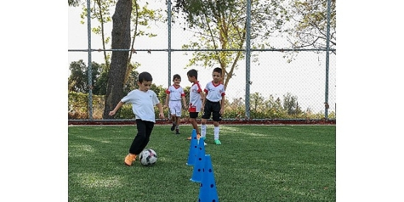 Büyükşehir gençleri spora kazandırıyor
