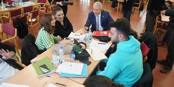 Egeli gençlerin vazgeçilmez mekânı: Ege Üniversitesi Merkez Kütüphanesi