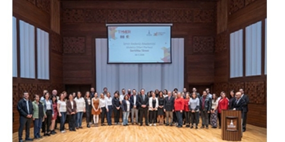 Akdeniz Dilleri Merkezi’nden sertifika coşkusu