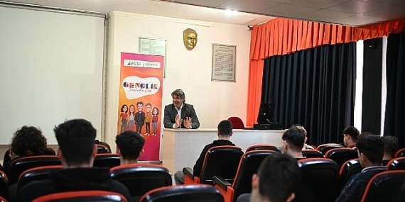 Başkan Kocaman “Gençlik Seninle Var” Programında Öğrencilerle Buluştu