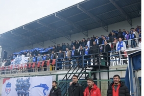 belediyespor-evinde-iznikspora-maglub-oldu.jpg
