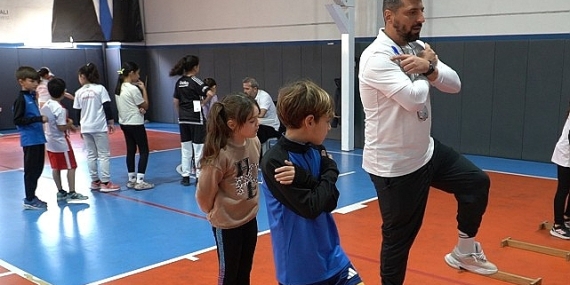 Büyükşehir’in sportif yetenek ölçümü İzmir’e yayılıyor