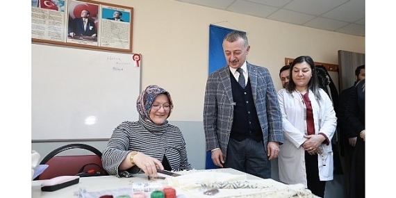 Başkan Büyükakın, KO-MEK  kursiyerlerini ziyaret etti