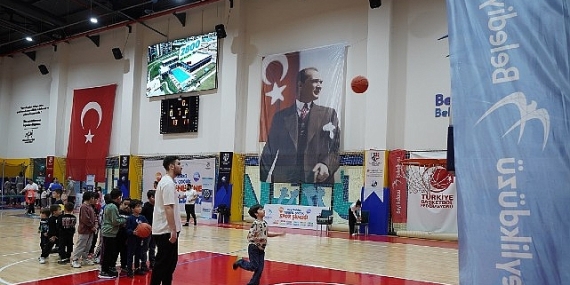 Çocuklar Tatilin Tadını Sporla Çıkardı