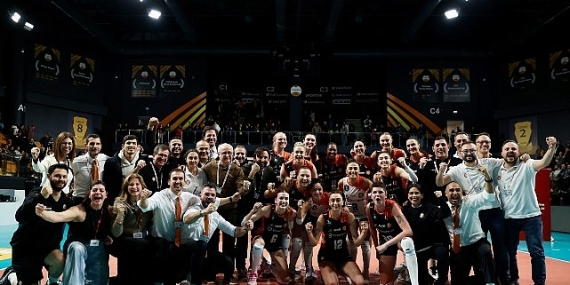 Eczacıbaşı Dynavit, derbide VakıfBank’ı 3-1’le geçti