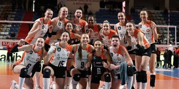 eczacibasi-dynavit-ikinci-yariya-galibiyetle-basladi.jpg