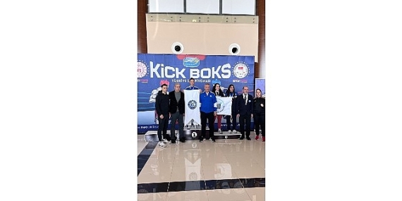 EÜ öğrencisi Elif Ceren Şanlı, Kick Boks’ta Türkiye Şampiyonu oldu