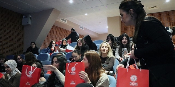 Maltepeli genç kızlara bağımlılık semineri ve hijyen eğitimi