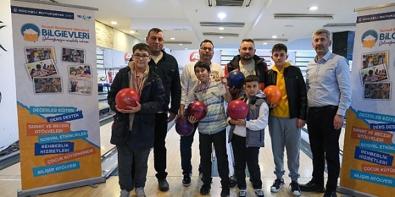 Bilgievleri’nden baba-oğul bowling turnuvası