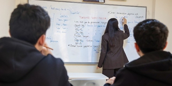 Büyükşehir’in gençlere eğitim desteği sürüyor
