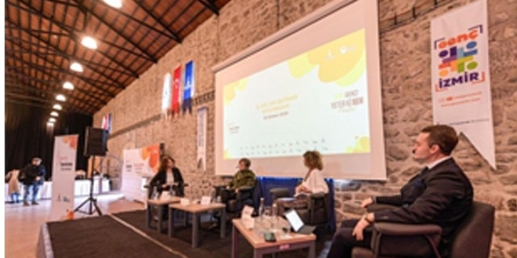 “İzmir Seninle” ile gençlere güçlü kariyer köprüsü