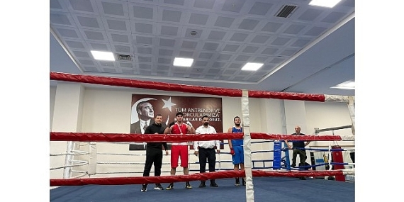 Kemer Belediye Kick Boks ve Boks sporcularından büyük başarı