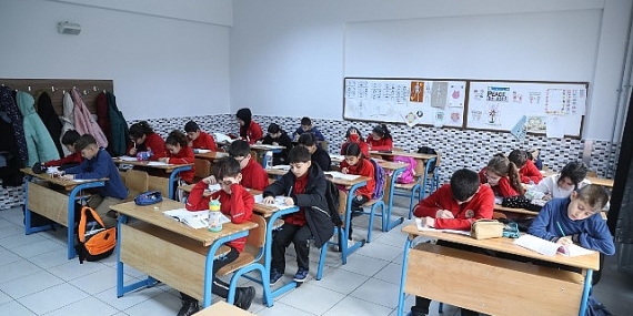 Konya Büyükşehir 31 İlçedeki Ortaokul ve Lise Öğrencileri İçin İzleme ve Değerlendirme Sınavı Gerçekleştiriyor