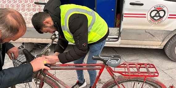 Konya Büyükşehir “Dünya Kışın İşe Bisikletle Gitme Günü” Kapsamında Etkinlikler Düzenliyor