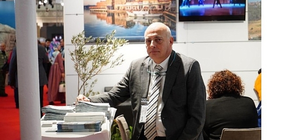 Özgültekin; Ayvalık, “Gel” Diye Çağırmıyor; “Hazırsan Buradayım” Diyor…