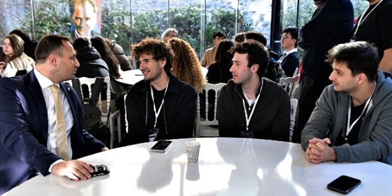 Üniversite öğrencileri için şeffaf ve güvenli burs dayanışması başlıyor