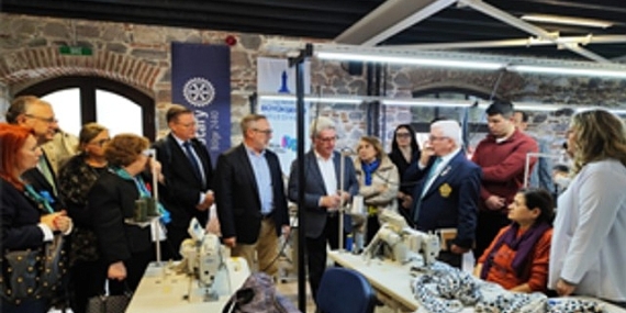 “Altın İğne”, İzmirli kadınların yeteneğini dünyaya gösteriyor